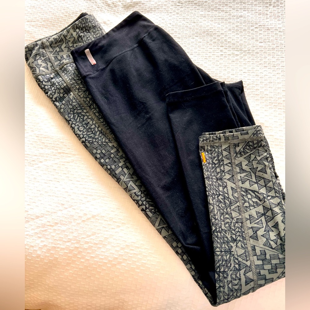TWO Pair Leggings Bundle: Lucy + Zella SIZE: L LENGTH: 28”
